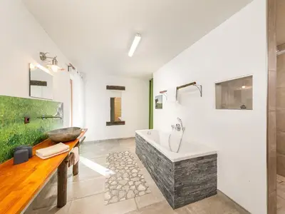 Grosszügiges Badezimmer