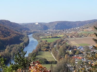 Blick von Schloß Prunn nach Riedenburg