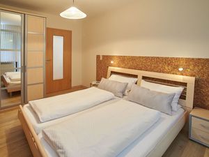 23381110-Ferienwohnung-4-Riedenburg-300x225-5