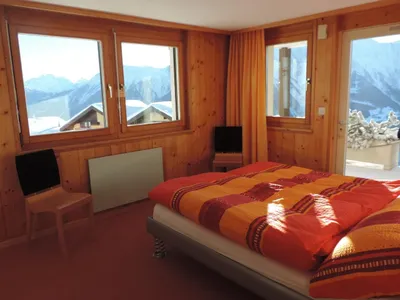 Schlafzimmer mit begehbarem Schrank