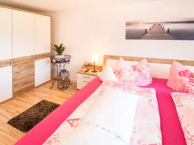 Elternschlafzimmer Ferienwohnung Hochries