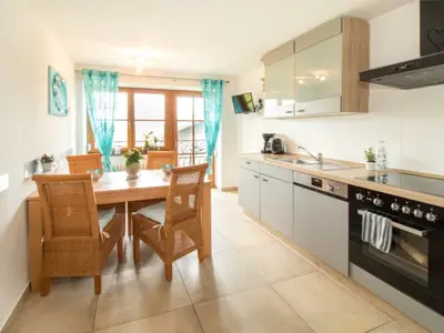 FerienwohnungRatzingerHoehe_Kueche