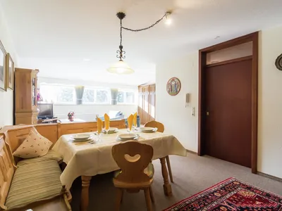 DiningRoom