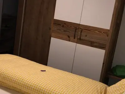 Schlafzimmer 2