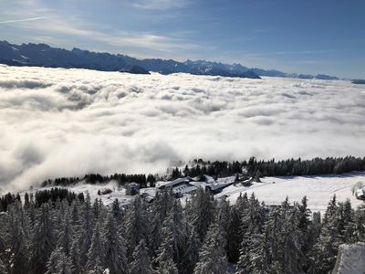 Kaltbad vom Rotstock, Geniessen Sie die Sonne auch in kalten Jahreszeiten über dem Nebelmeer auf ca. 1500 m ü. M.