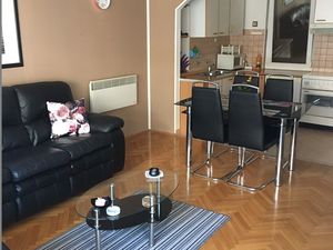 23945209-Ferienwohnung-4-Rijeka-300x225-2