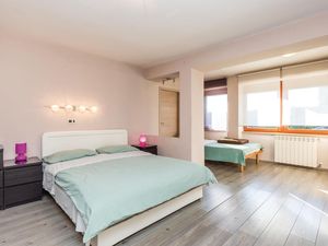 23721109-Ferienwohnung-4-Rijeka-300x225-4