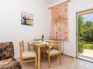 23736375-Ferienwohnung-2-Rijeka-300x225-2