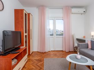 24004253-Ferienwohnung-3-Rijeka-300x225-3