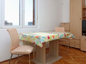 21949059-Ferienwohnung-2-Rijeka-300x225-4