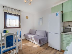 22075335-Ferienwohnung-5-Rijeka-300x225-3