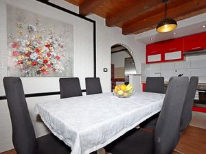 23920341-Ferienwohnung-4-Rijeka-300x225-3