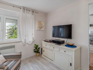 23764667-Ferienwohnung-2-Rijeka-300x225-3