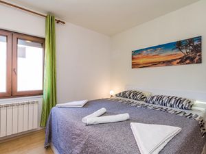 23741594-Ferienwohnung-6-Rijeka-300x225-3