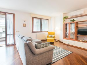 23737268-Ferienwohnung-8-Rimini-300x225-2