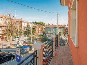 23737735-Ferienwohnung-6-Rimini-300x225-5