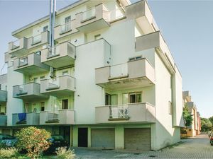 23740925-Ferienwohnung-8-Rimini-300x225-4