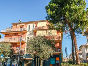 23751584-Ferienwohnung-4-Rimini-300x225-4