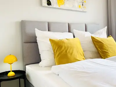 Schlafzimmer gelb