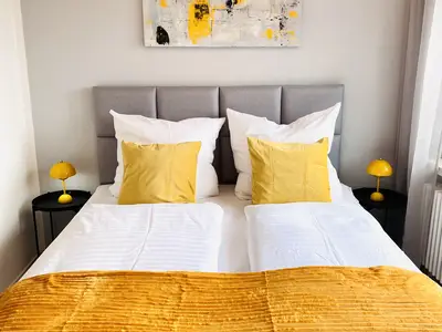 Schlafzimmer gelb