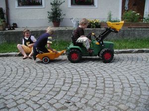 spielende Kinder