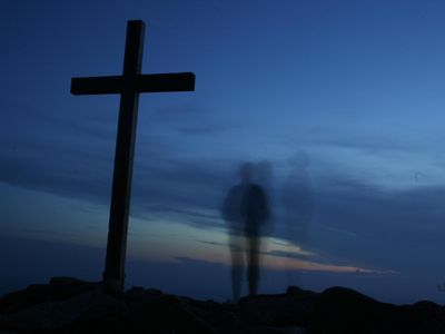 Lusengipfelkreuz bei Nacht