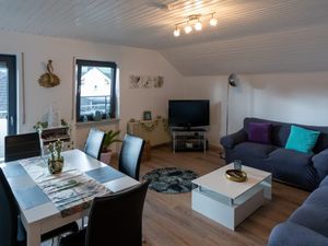 22651719-Ferienwohnung-5-Riol-300x225-3