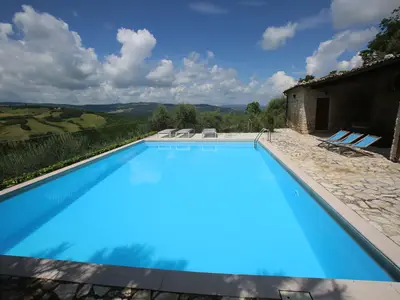 PoolOfHouse