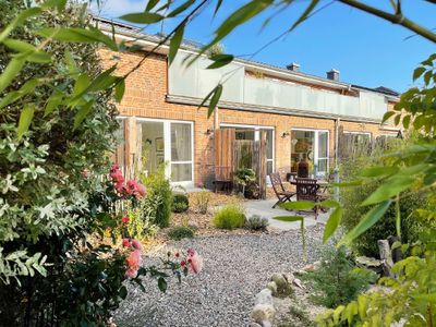 Ferienwohnung mit Garten und Atelier