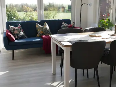 Photo, INSIDE, OUTSIDE