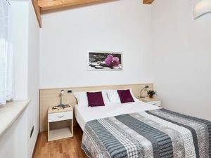 23302095-Ferienwohnung-4-Riva Del Garda-300x225-2