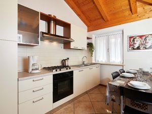 23302059-Ferienwohnung-8-Riva Del Garda-300x225-1