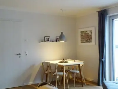 Wohnbereich. Wohnraum mit Essbereich
