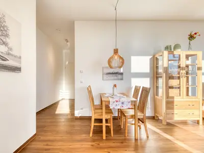 Ferienwohnung SeeNest Röbel Esstisch