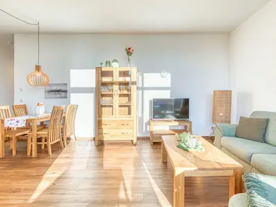 Ferienwohnung SeeNest Röbel Wohnzimmer mit TV