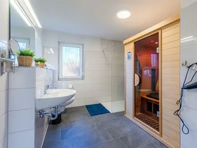 Ferienwohnung Merlin Nest Röbel/Müritz Badezimmer mit Infrarotkabine
