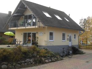 22090775-Ferienwohnung-3-Röbel/Müritz-300x225-1