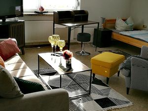 22392741-Ferienwohnung-4-Rödental-300x225-5