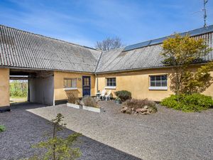 23754220-Ferienwohnung-4-Rønne-300x225-1