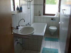 24036818-Ferienwohnung-3-Rötha-300x225-5