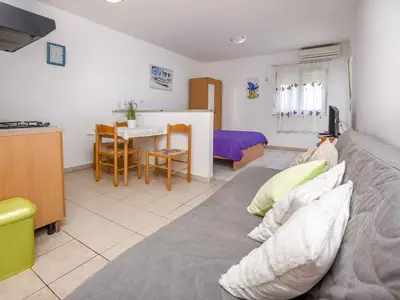 Ferienwohnung für 2 Personen (38 m²) in Rogoznica 8/10