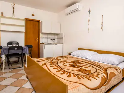 Ferienwohnung für 2 Personen (17 m²) in Rogoznica 4/10