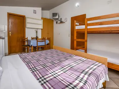 Ferienwohnung für 2 Personen (16 m²) in Rogoznica 8/10
