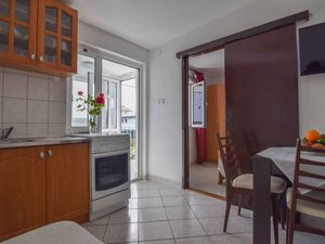 23958473-Ferienwohnung-3-Rogoznica-300x225-0