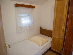 23330817-Ferienwohnung-3-Rogoznica-300x225-4