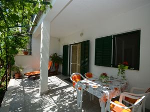 23940114-Ferienwohnung-2-Rogoznica-300x225-1