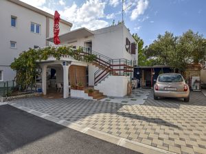 23945271-Ferienwohnung-4-Rogoznica-300x225-2