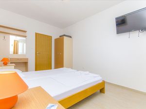 23940080-Ferienwohnung-2-Rogoznica-300x225-4