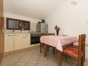 23940292-Ferienwohnung-4-Rogoznica-300x225-4