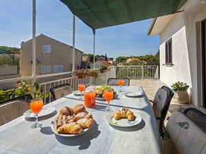 Ferienwohnung für 6 Personen (54 m²) in Rogoznica